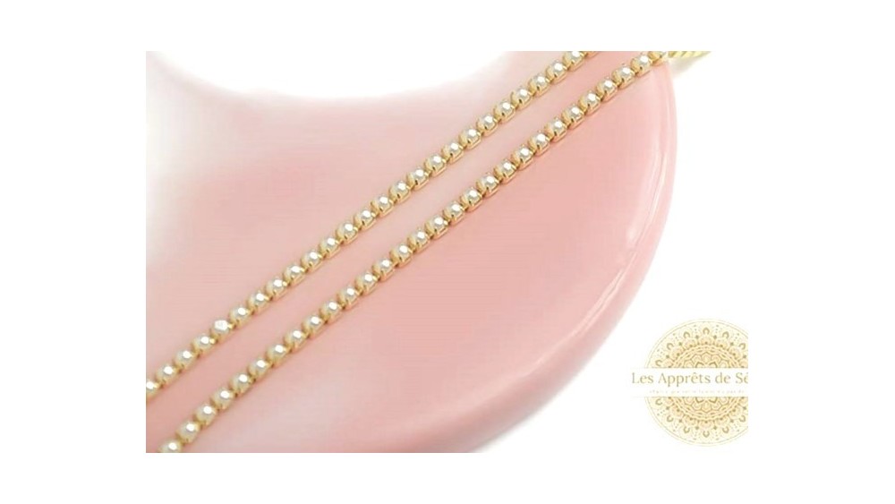 chaine de strass perle nacre