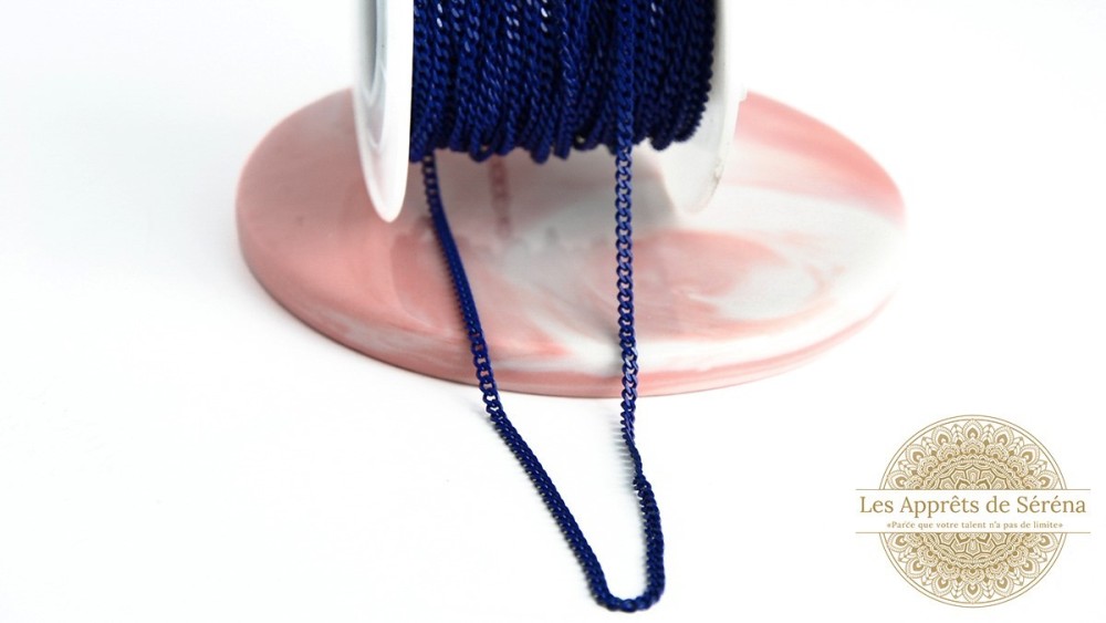 chaine acier bleu marine 3