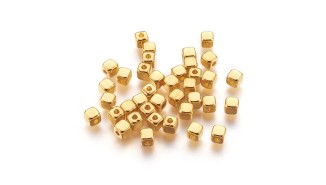 perles carré or