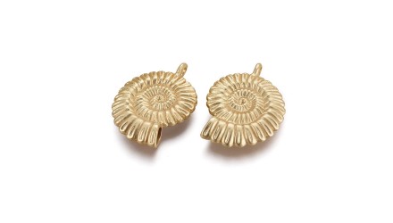 Pendentif coquillage en zamak plaqué or 18k