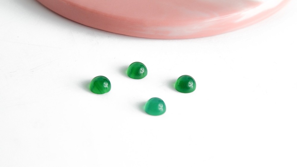 copy of Cabochons 4mm en améthyste naturelle