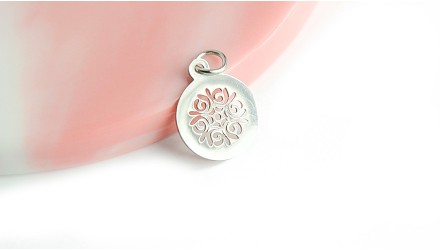 Pendentif floral ajouré en acier inoxydable argent pour création DIY