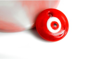mauvais œil rouge