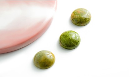 cabochon unalkite