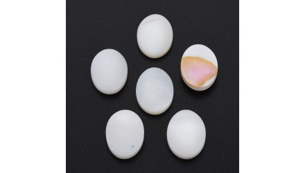 14x10mm nacre