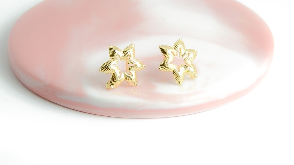 copy of Puces d'oreille feuille en laiton plaqué or 18k