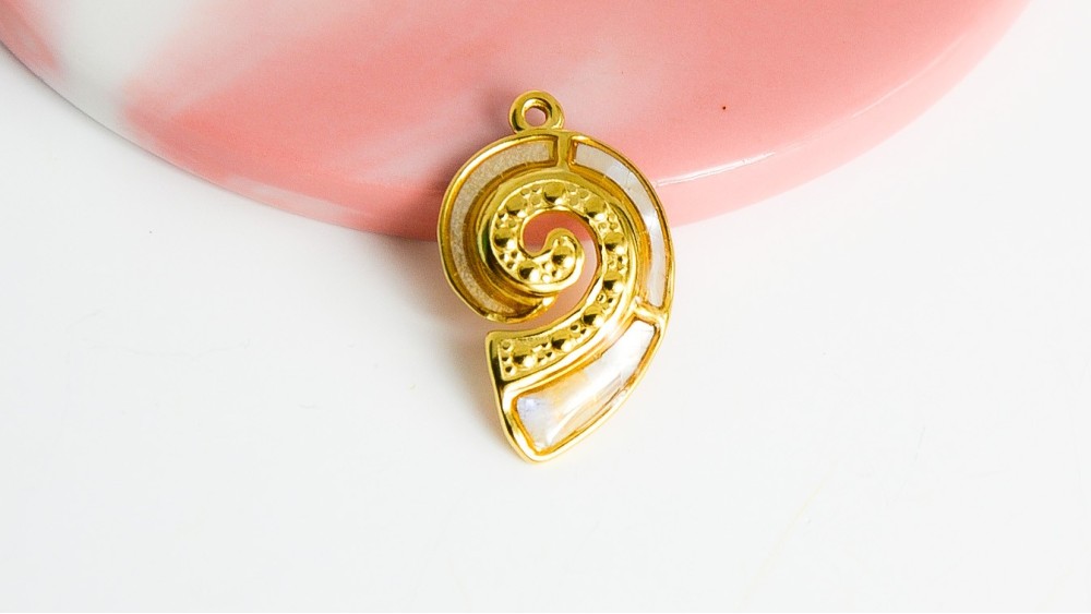 pendentif nacre