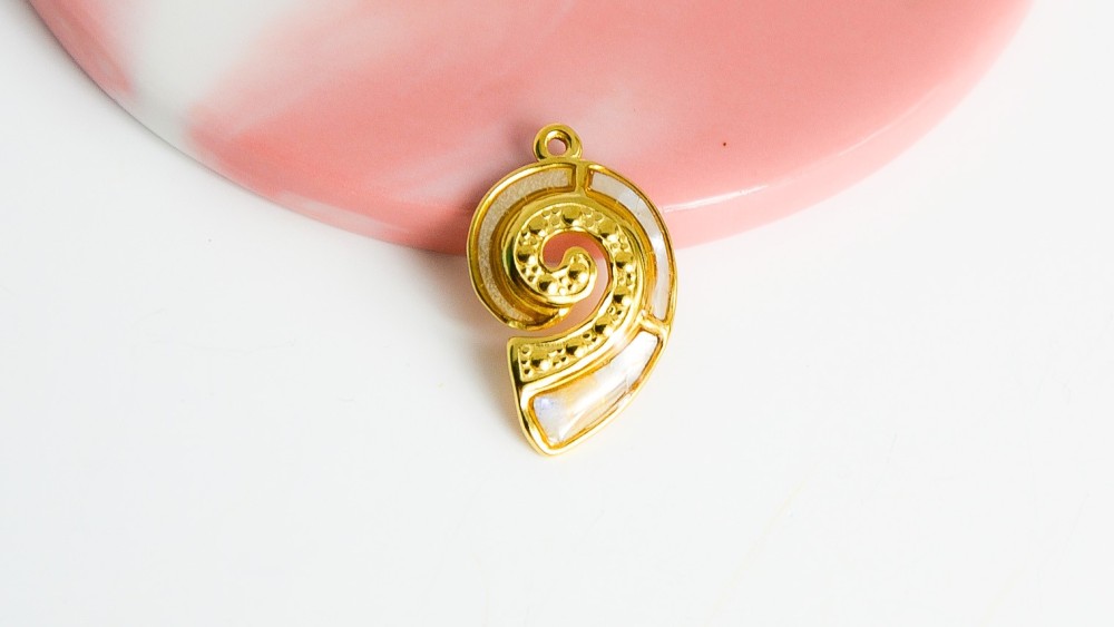 pendentif nacre