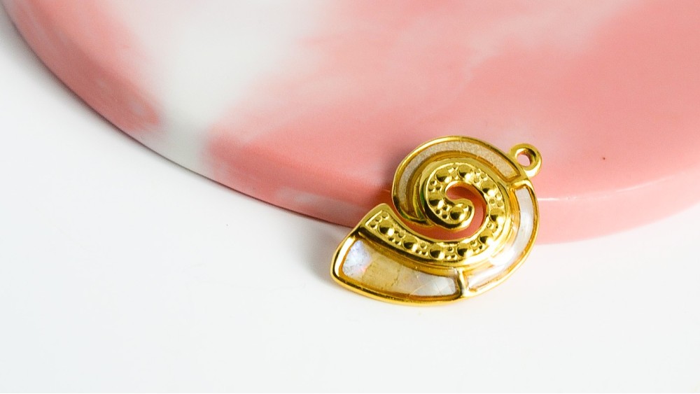 pendentif nacre acier