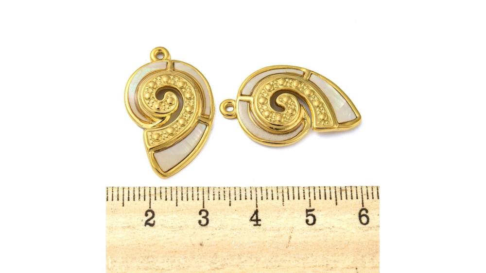 pendentif nacre et or