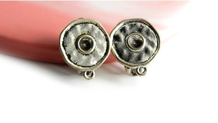 copy of Paire de clips d'oreille goutte lisse en zamak