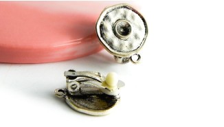 copy of Paire de clips d'oreille goutte lisse en zamak