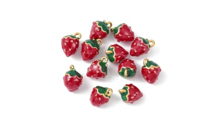 Pendentif fraise 3D en laiton émaillé