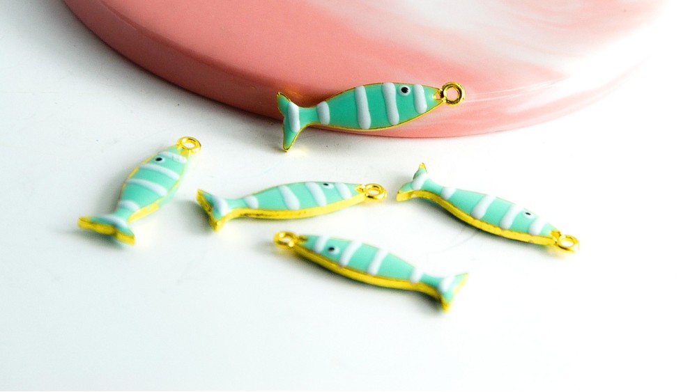 pendentif poisson emaillé