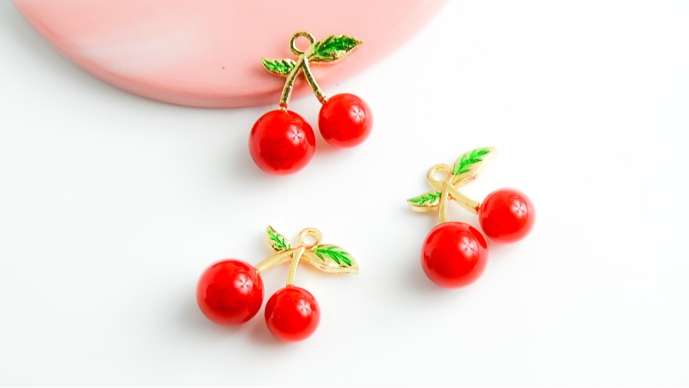 pendentif cerise