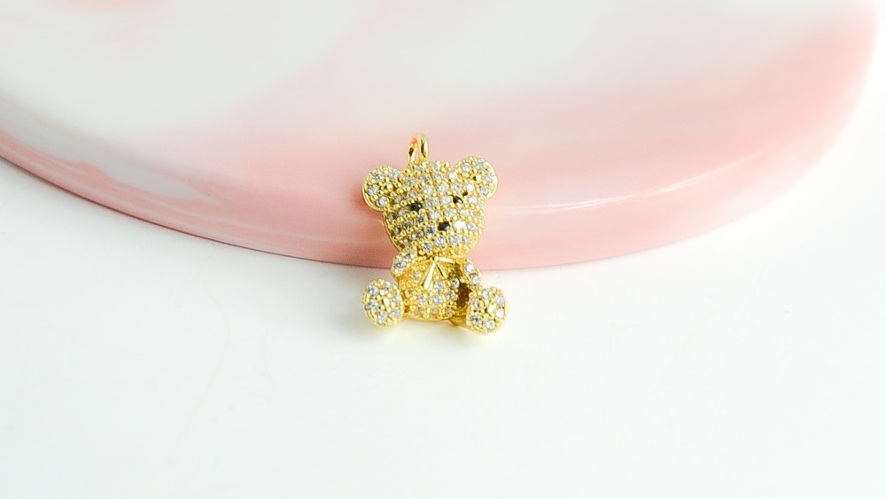 Pendentif ourson en laiton plaqué or 18k strass zircon