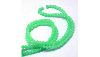 Créez des bijoux uniques avec nos perles couleur vert menthe pour DIY