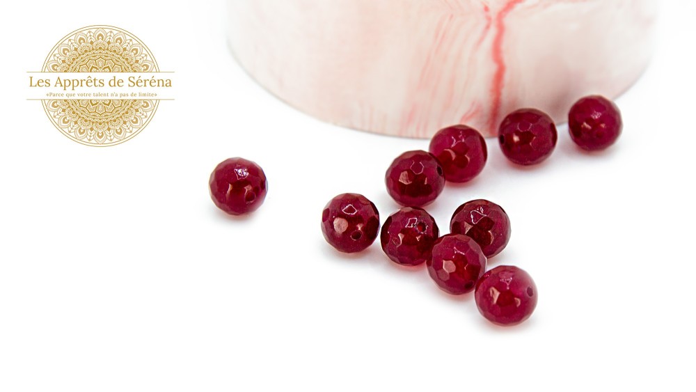 perles jade teintée rouge