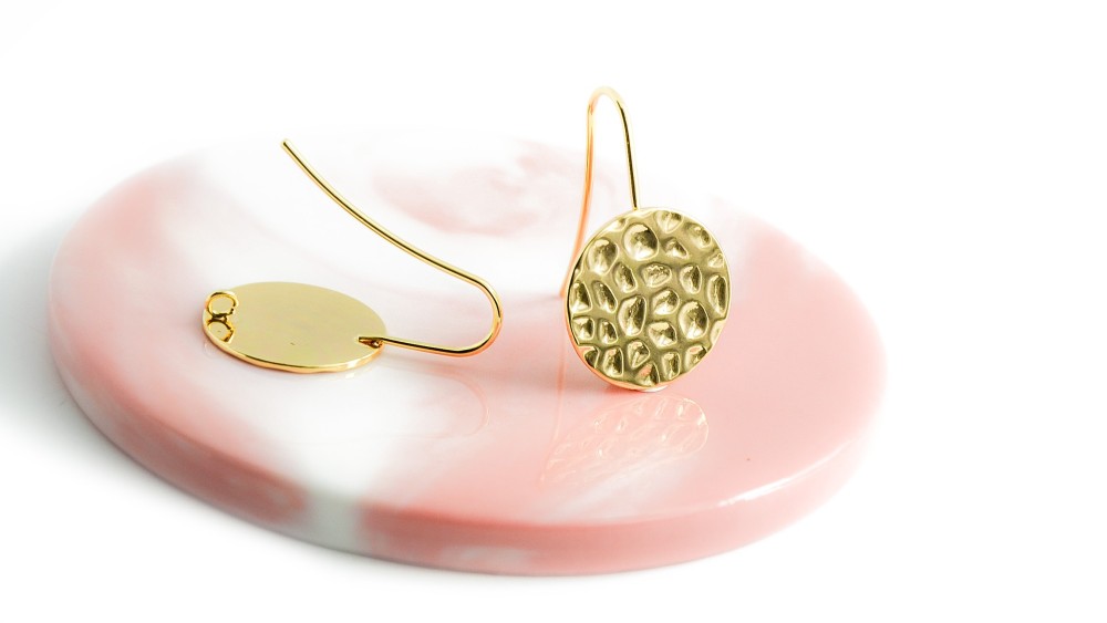 support crochet d'oreille martelé