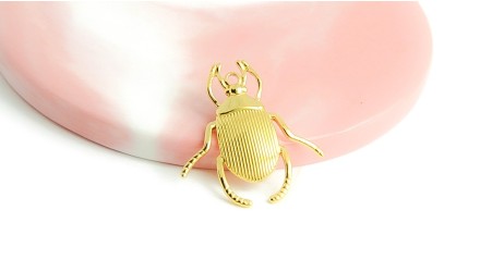 pendentif scarabée