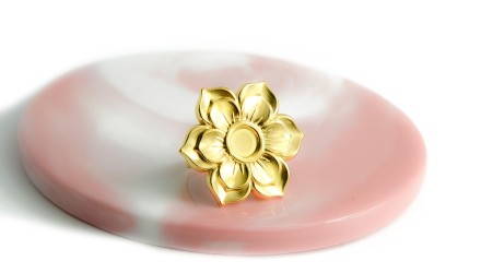 bague fleur acier