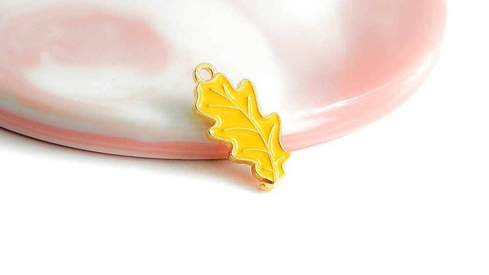 pendentif feuille de chêne