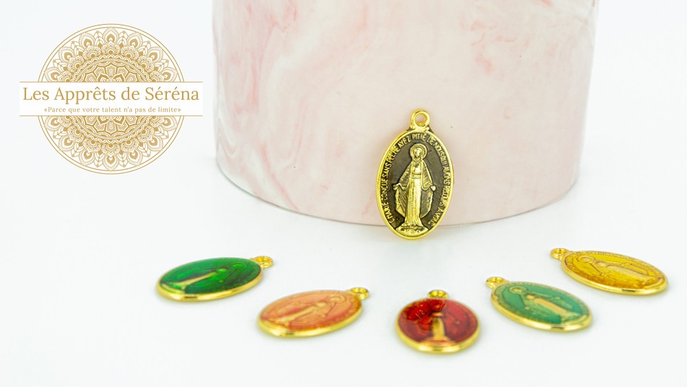 Pendentif Madone émaillé