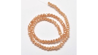 perle beige à facettes