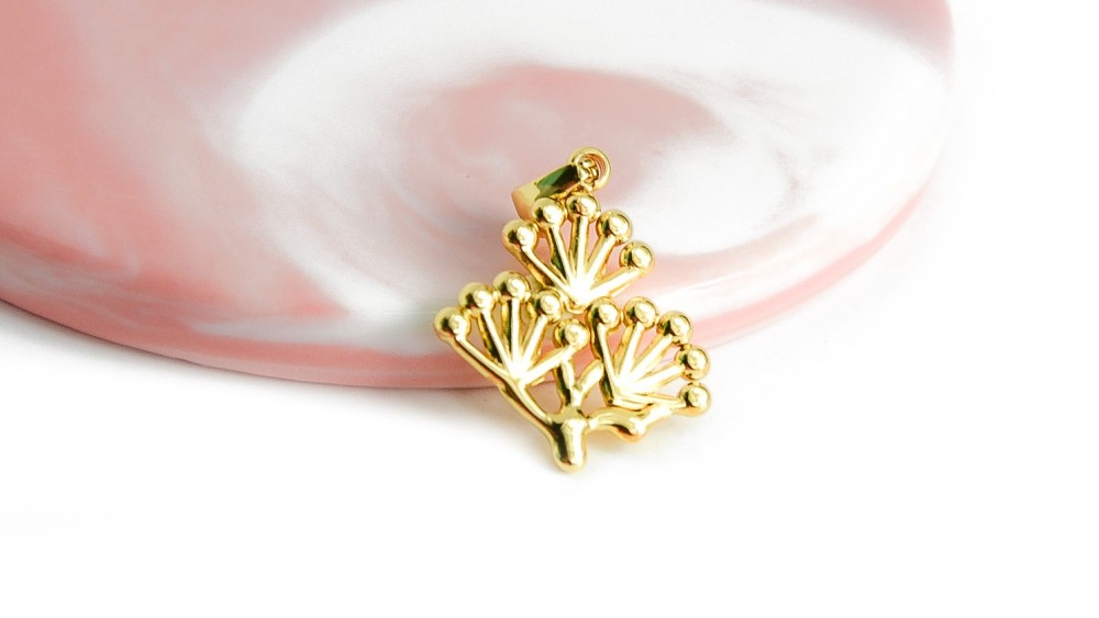 Pendentif fleur d'ombelle en acier inoxydable couleur or