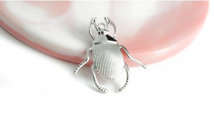 copy of Pendentif scarabée en laiton plaqué argent