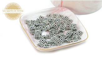 perles intercalaires carrées