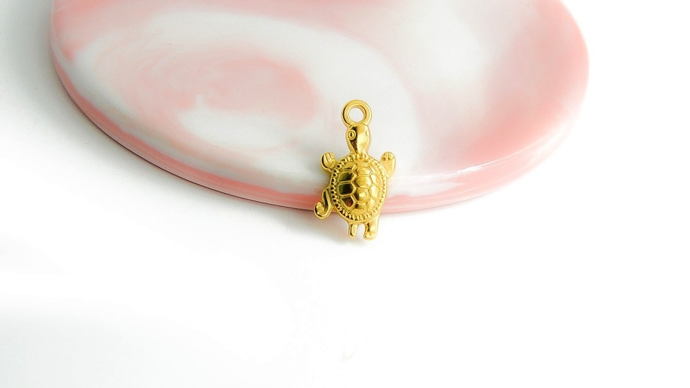 Pendentif tortue en acier inoxydable plaqué or