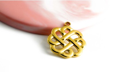 pendentif nœud celtique plaqué or