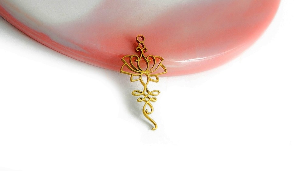 Pendentif unalome en acier inoxydable plaqué or 18k