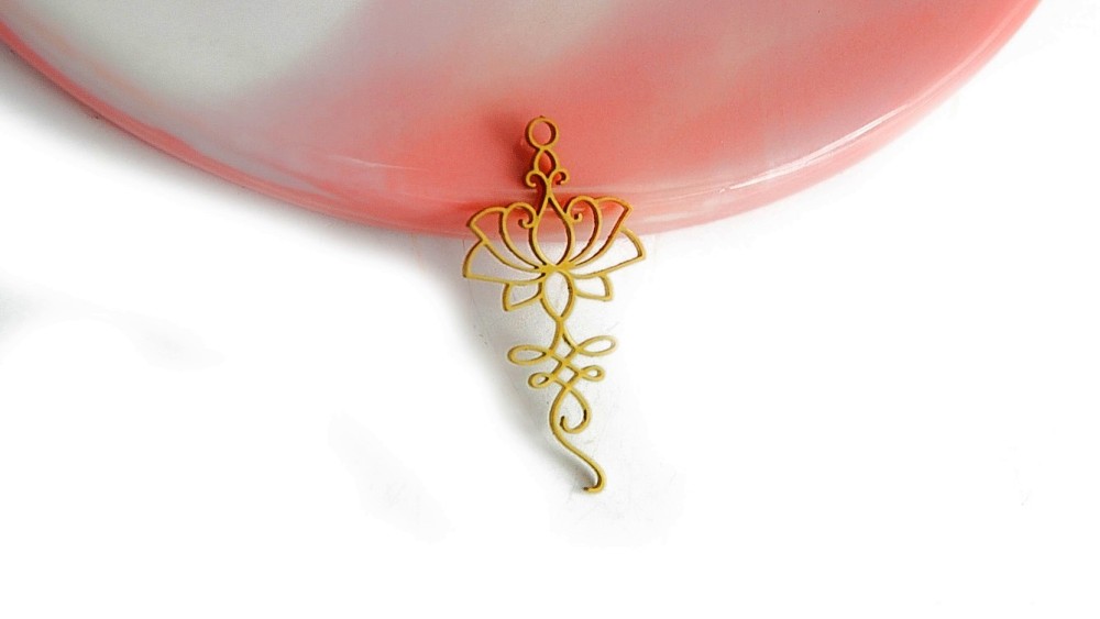Pendentif unalome en acier inoxydable plaqué or 18k