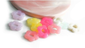 pendentif fleur resine