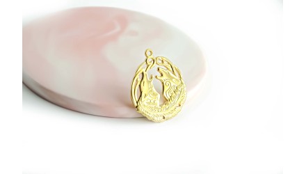 Pendentif loup hurlant acier inoxydable plaqué or 18k