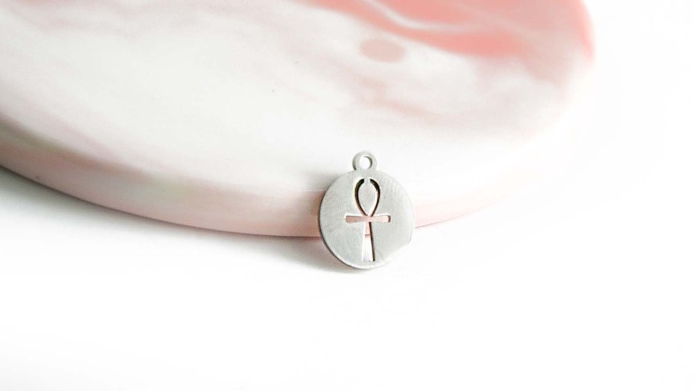 Médaille ronde croix Ankh acier inoxydable 304