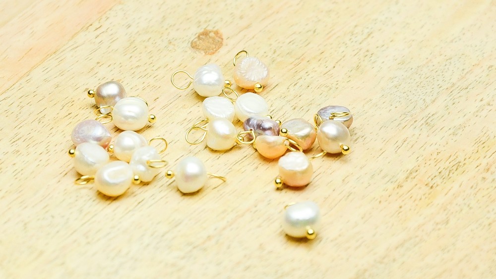 Pendentifs X 10 nacre véritable couleurs mélangées