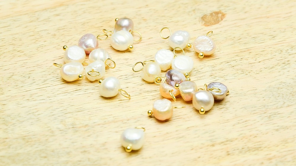 Pendentifs X 10 nacre véritable couleurs mélangées
