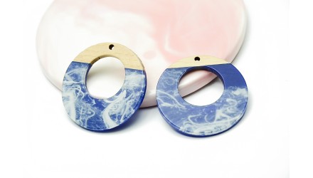 Pendentif connecteur  bois et résine bleu 38mm