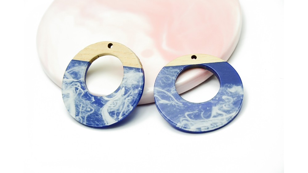Pendentif connecteur  bois et résine bleu 38mm