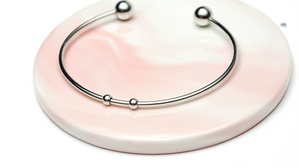 support bracelet acier