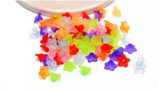 Perle fleur en lucite multicolore sachet de 20gr