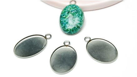 Pendentif ovale