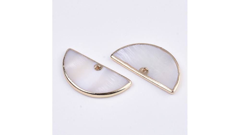 Pendentif demi lune nacre blanche et laiton or