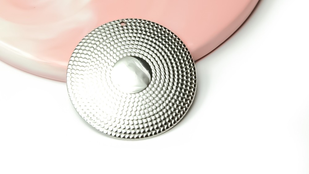 Grand pendentif rond martelé 35 mm acier inoxydable argent