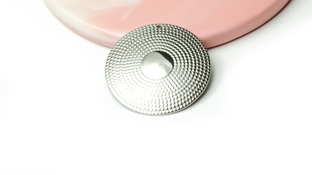 pendentif martelé