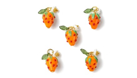 Pendentif fruit en verre artisanal fait au chalumeau  Couleur orange