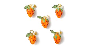 Pendentif fruit en verre artisanal fait au chalumeau  Couleur orange